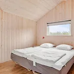 3 Bedroom Awesome In Сasa de vacaciones Fåborg
