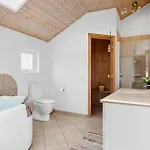 Сasa de vacaciones 3 Bedroom Awesome In Fåborg