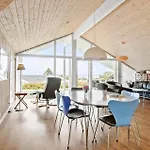 Сasa de vacaciones 3 Bedroom Awesome In Fåborg