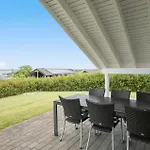 3 Bedroom Awesome In Сasa de vacaciones