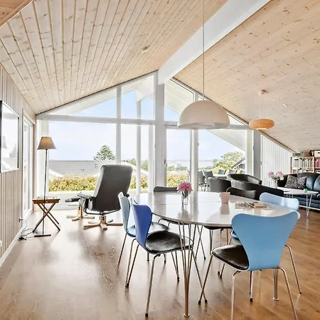 Casa de Férias 3 Bedroom Awesome In Fåborg