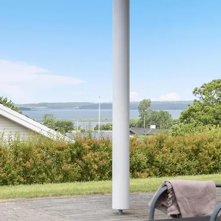 3 Bedroom Awesome In Hébergement de vacances *