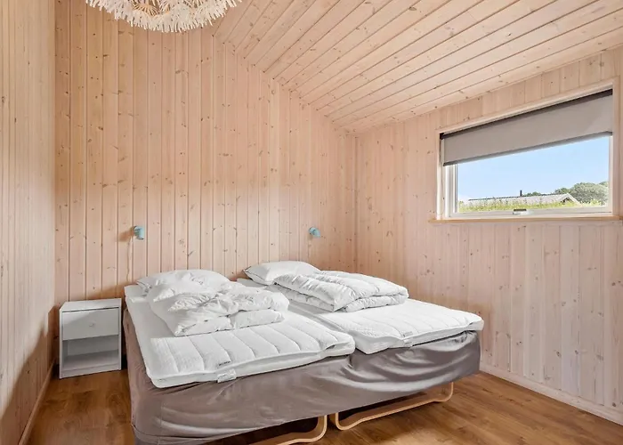 3 Bedroom Awesome In *